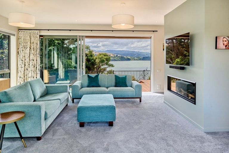 Photo of property in 31 Pendennis Point, Camborne, Porirua, 5026