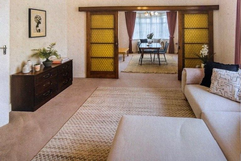 Photo of property in 27 Palm Avenue, Lyall Bay, Wellington, 6022