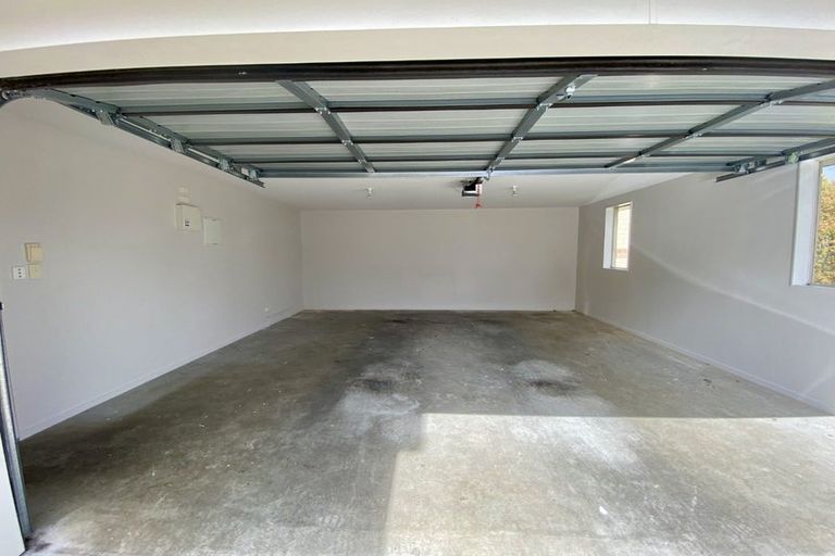 Photo of property in 3 Cityview Place, Massey, Auckland, 0614