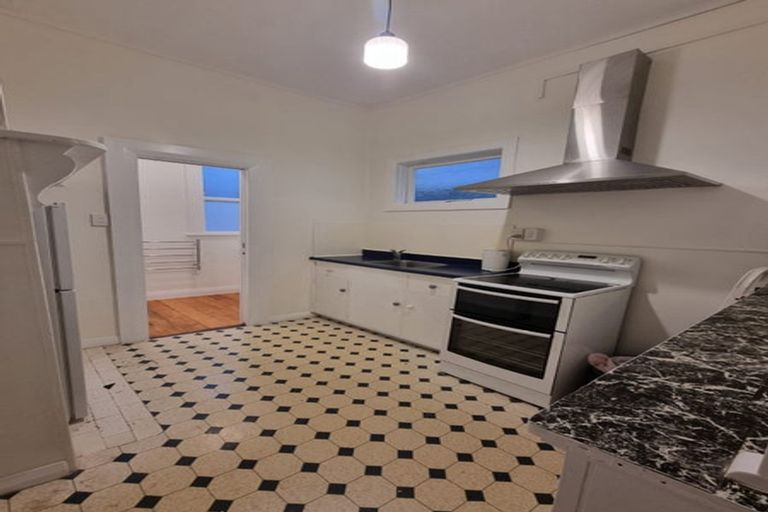 Photo of property in 14 Prince Street, Mount Victoria, Wellington, 6011