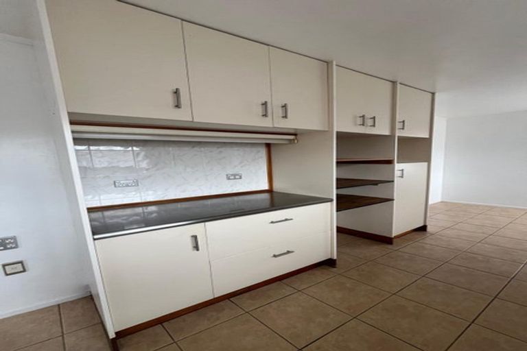 Photo of property in 1 Bendale Place, Papatoetoe, Auckland, 2025