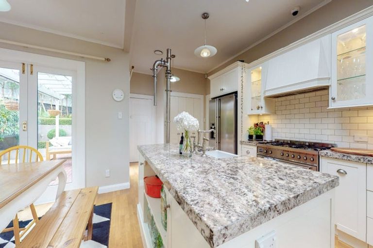 Photo of property in 82 Campbell Street, Karori, Wellington, 6012