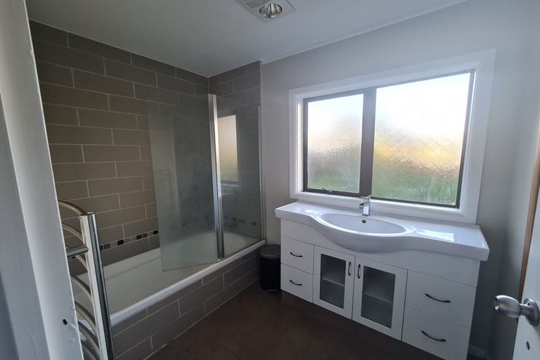 Photo of property in 8b Wharepaina Crescent, Springfield, Rotorua, 3015