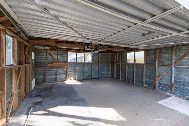 Photo of property in 43 Skerten Avenue, Hornby, Christchurch, 8042