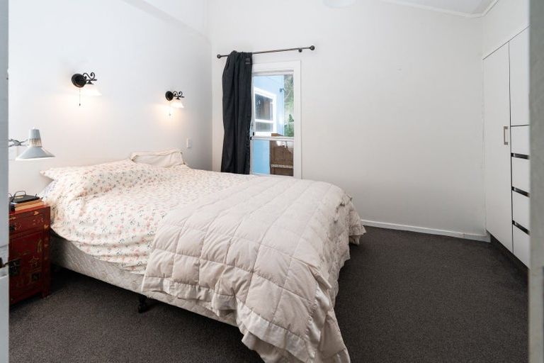 Photo of property in 6 Estuary Street, Makara Beach, Karori, 6972