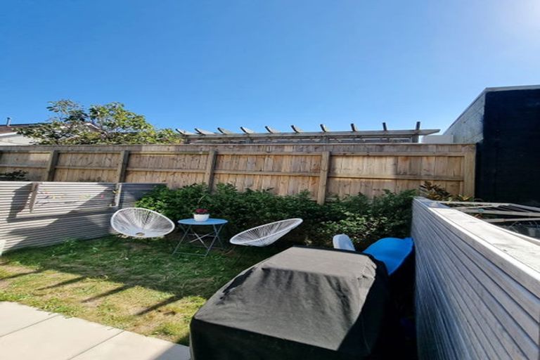 Photo of property in 20u9 Trent Street, Island Bay, Wellington, 6023
