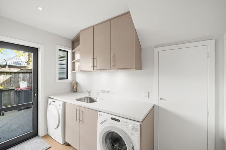 Photo of property in 9 Inglewood Place, Avonhead, Christchurch, 8042