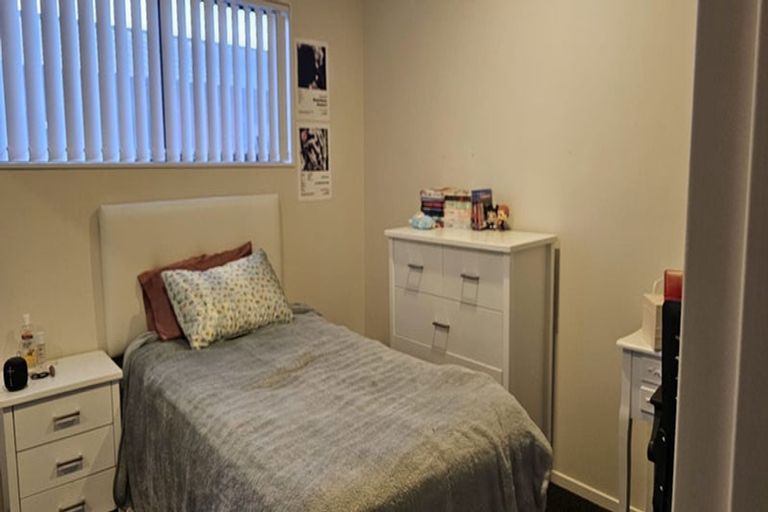 Photo of property in 714a Massey Road, Mangere, Auckland, 2022