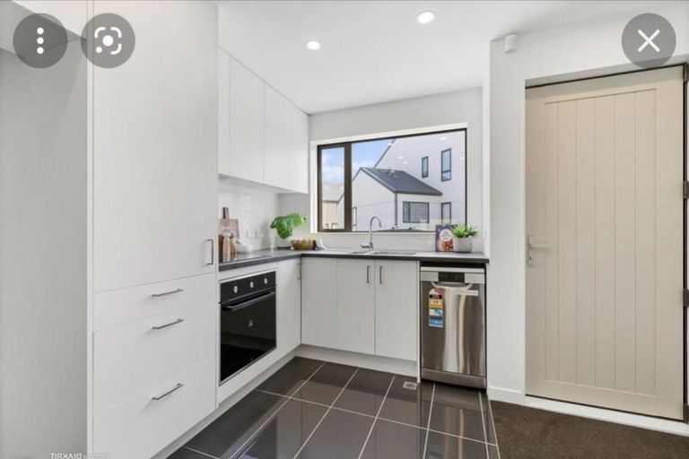 Photo of property in 170u3 Fraser Avenue, Johnsonville, Wellington, 6037