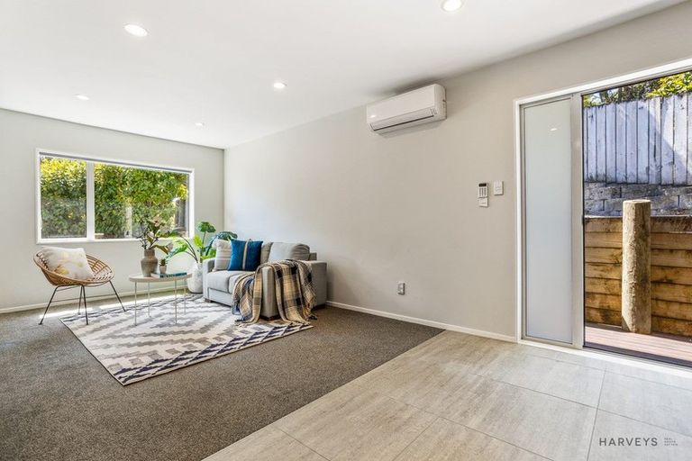 Photo of property in 75b Pleasant Road, Glen Eden, Auckland, 0602