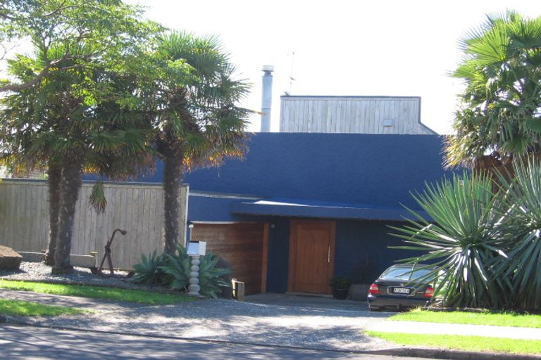 Photo of property in 66 Spinnaker Drive, Te Atatu Peninsula, Auckland, 0610