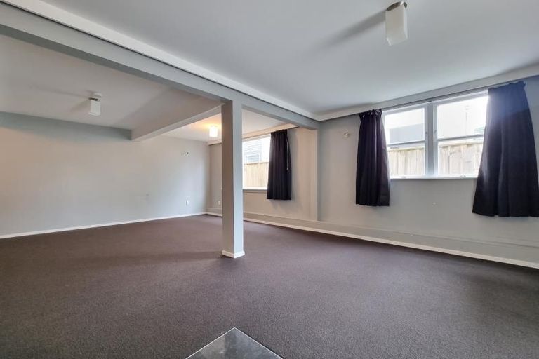Photo of property in 22 Tamar Street, Island Bay, Wellington, 6023