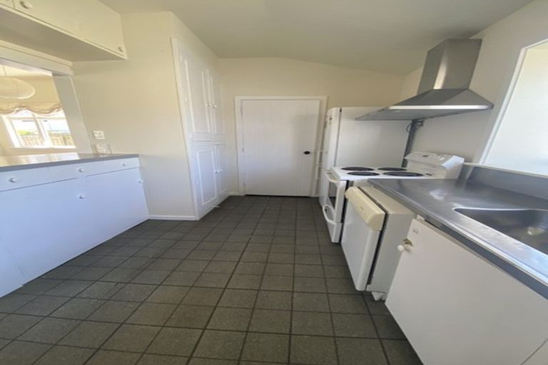 Photo of property in 134 Holly Road, St Albans, Christchurch, 8014