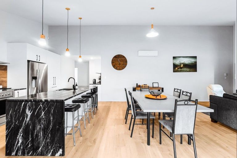 Photo of property in 14 Komahimahi Way, Motuoapa, 3382