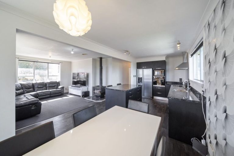 Photo of property in 6 Maui Place, Spotswood, New Plymouth, 4310