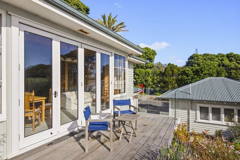 Photo of property in 7 Tangahoe Street, Paekakariki, 5034
