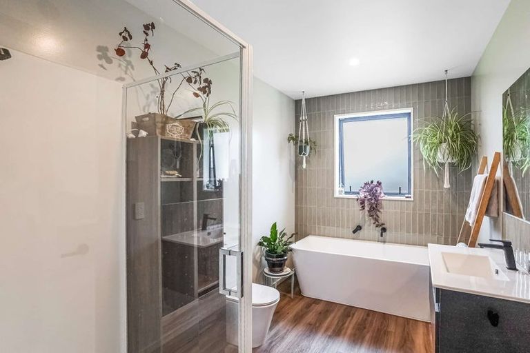 Photo of property in 18 Goldie Drive, Rangiora, 7400