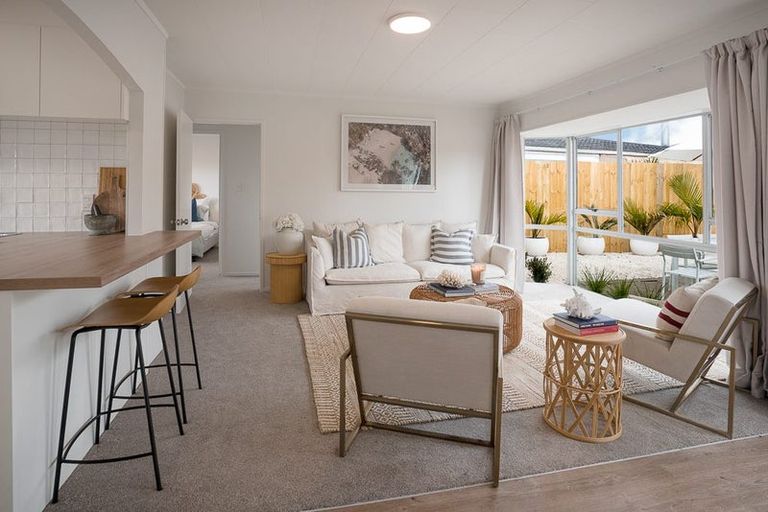 Photo of property in 3/83 Centreway Road, Orewa, 0931