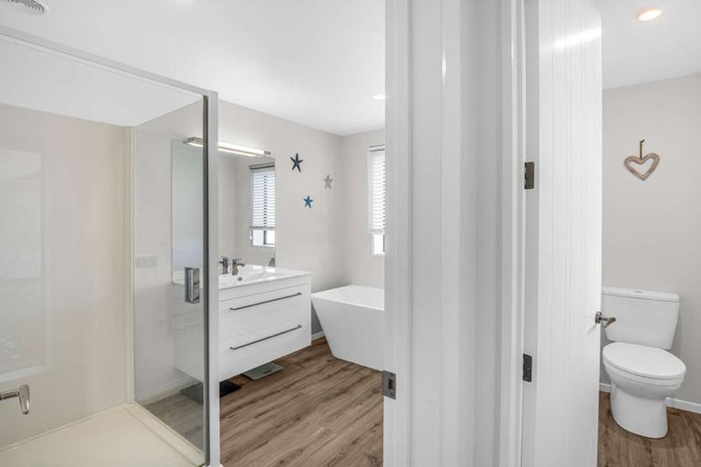 Photo of property in 1 Cox Lane, Amberley, 7410