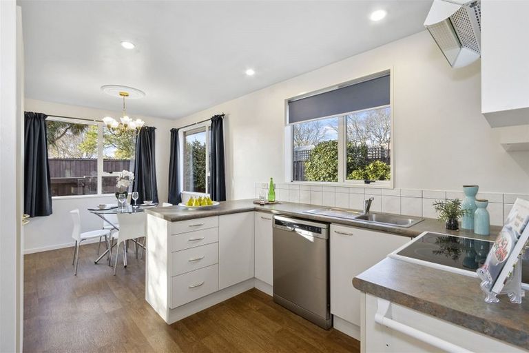 Photo of property in 264 Hills Road, Mairehau, Christchurch, 8013