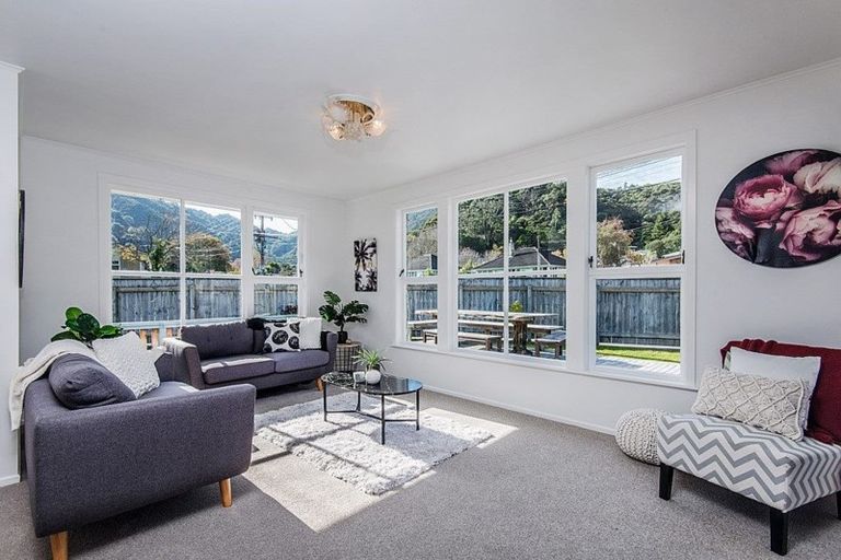 Photo of property in 132 Kowhai Street, Naenae, Lower Hutt, 5011