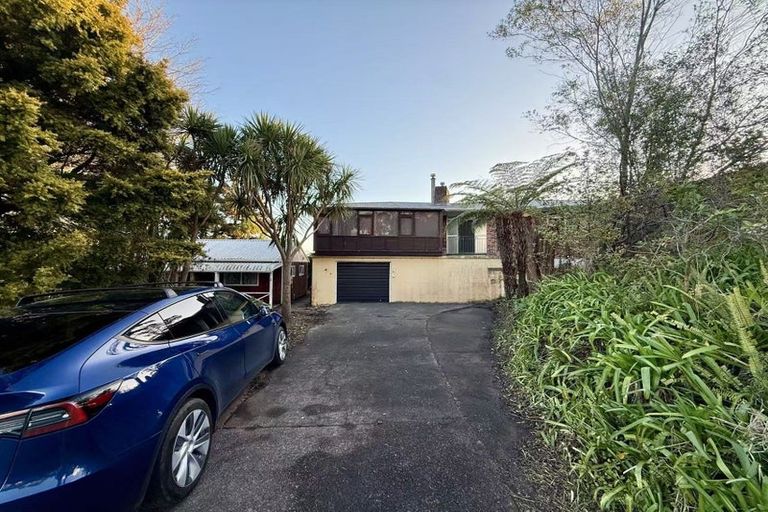Photo of property in 2 Stanley Road, Glenfield, Auckland, 0629