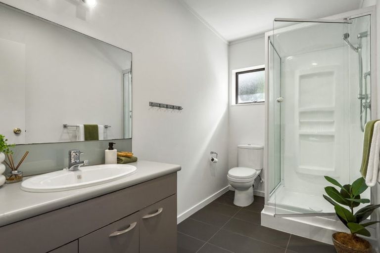 Photo of property in 24 Rosemary Avenue, Forrest Hill, Auckland, 0620