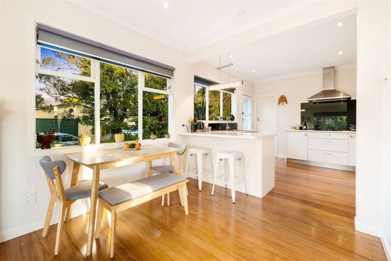 Photo of property in 24b Ribblesdale Road, Henderson, Auckland, 0612