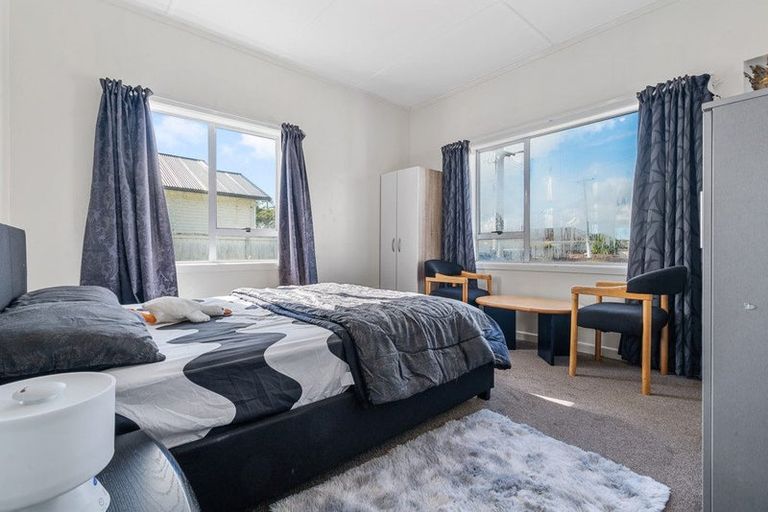 Photo of property in 108 Manuroa Road, Takanini, 2112