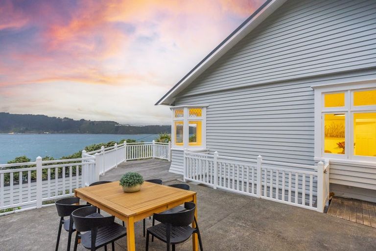 Photo of property in 48 Maida Vale Road, Roseneath, Wellington, 6011