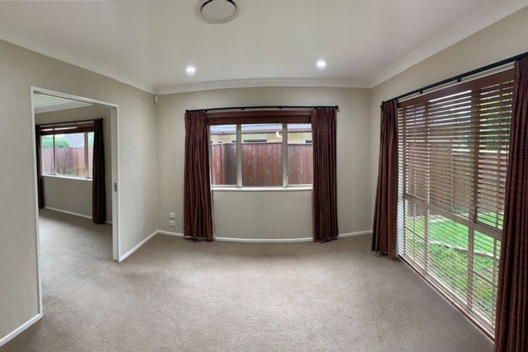 Photo of property in 9 Elwyn Close, Flat Bush, Auckland, 2016