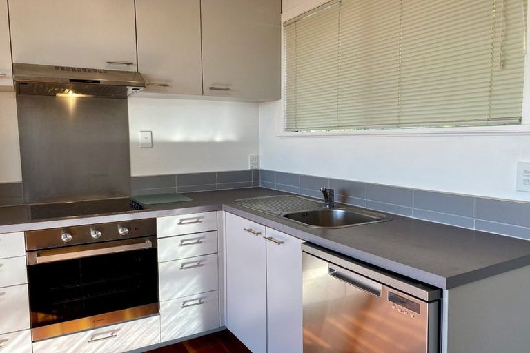 Photo of property in 3/165 Hinemoa Street, Birkenhead, Auckland, 0626