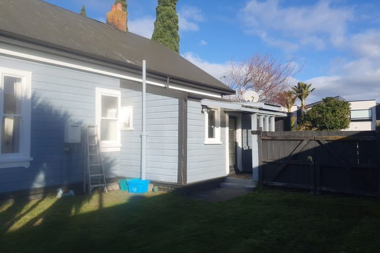 Photo of property in 37 Ludlam Crescent, Woburn, Lower Hutt, 5010