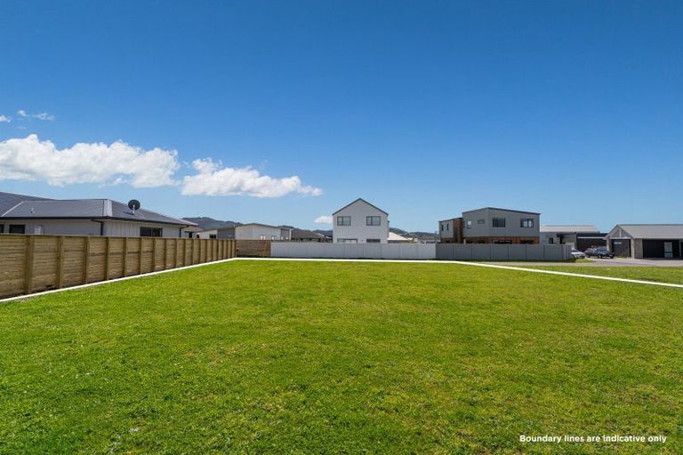 Photo of property in 8 Norma Way, Whitianga, 3510