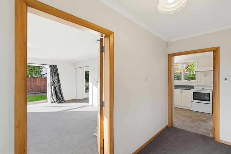 Photo of property in 10 Aztec Place, Redwood, Christchurch, 8051
