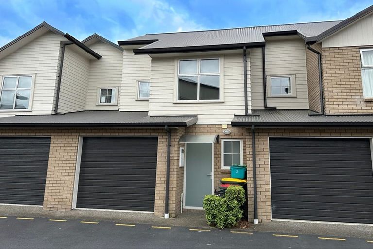 Photo of property in 3 Chiefs Court, Hamilton East, Hamilton, 3216