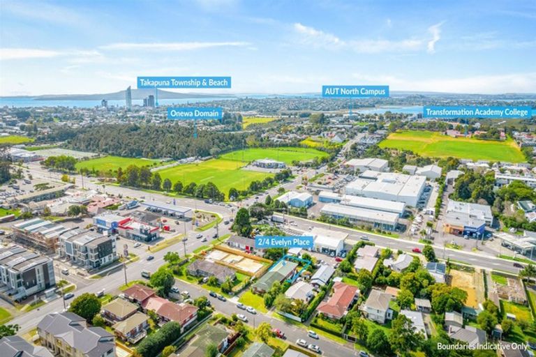 Photo of property in 2/4 Evelyn Place, Hillcrest, Auckland, 0627