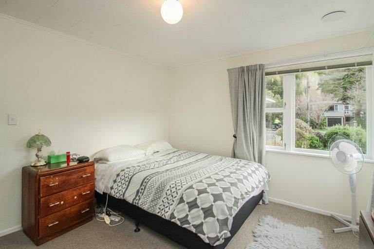 Photo of property in 93 South Karori Road, Karori, Wellington, 6012
