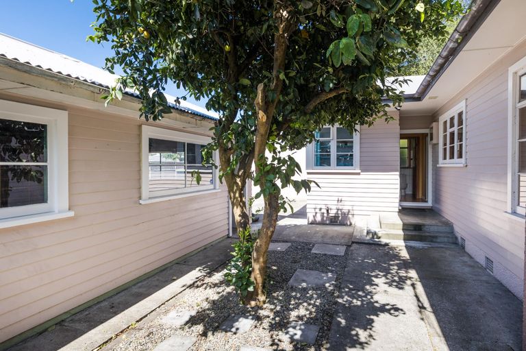 Photo of property in 170 Maxwells Line, Awapuni, Palmerston North, 4412
