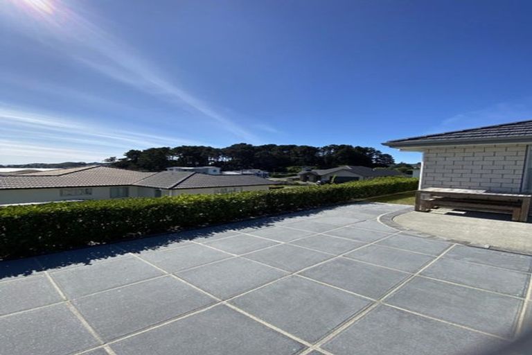 Photo of property in 6 Ken Douglas Drive, Aotea, Porirua, 5024