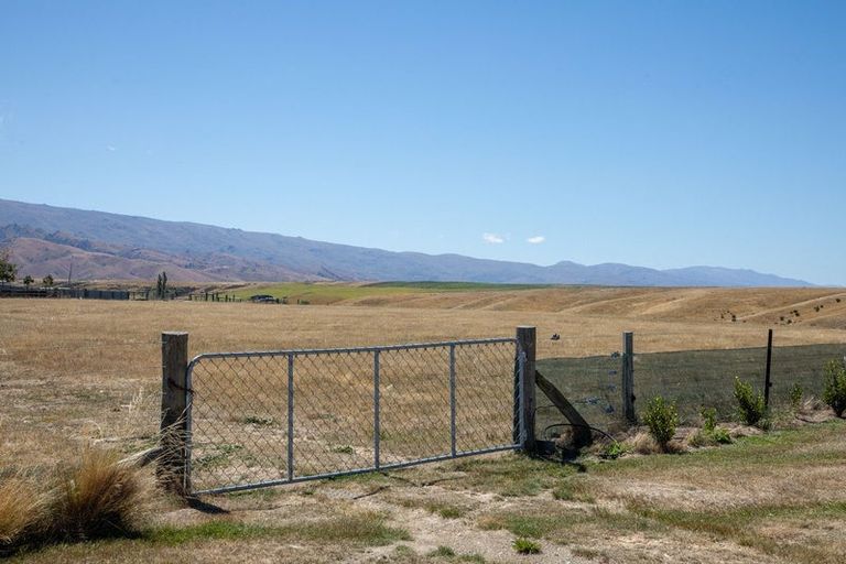 Photo of property in 196 Nelsen Ridge Road, Waikerikeri, Alexandra, 9393