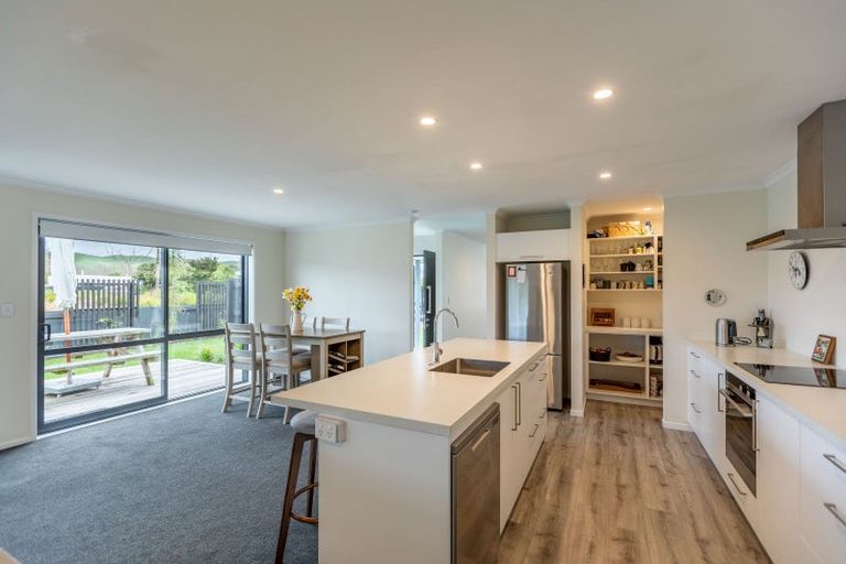 Photo of property in 20 Dee Street, Otane, 4202