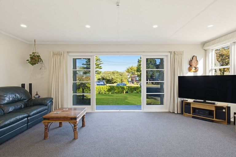 Photo of property in 43 Norfolk Crescent, Feilding, 4702