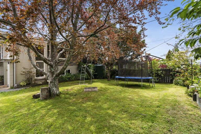 Photo of property in 96 Colwill Road, Massey, Auckland, 0614