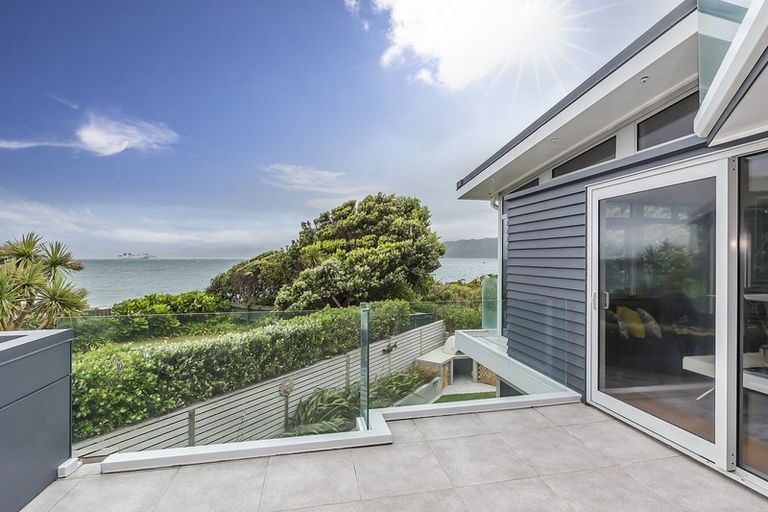 Photo of property in 3a Hector Street, Seatoun, Wellington, 6022
