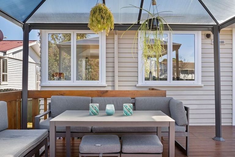 Photo of property in 66 Harrington Road, Henderson, Auckland, 0610