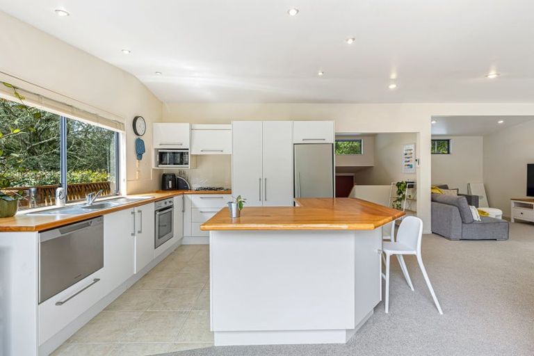 Photo of property in 23a Fairmount Road, Titirangi, Auckland, 0604