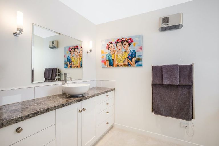 Photo of property in 67 Tarahunga Road, Levin, 5571