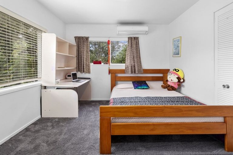 Photo of property in 4 Geoffrey Road, Torbay, Auckland, 0630