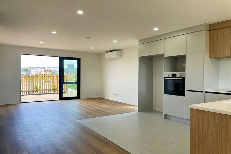 Photo of property in 4 Harikoa Way, Karaka, 2113